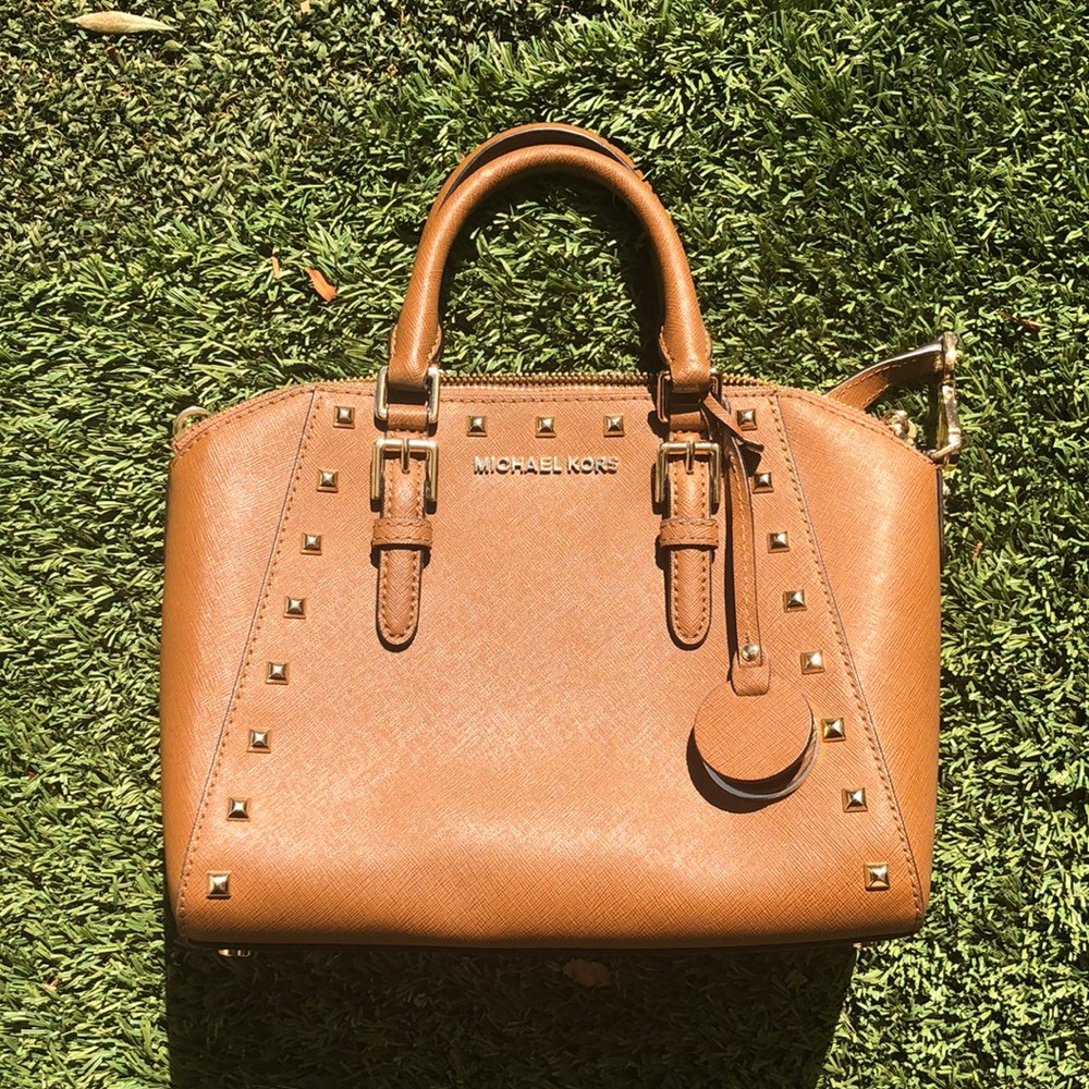 Brown Michael Kors Cross Body 👜 ✨